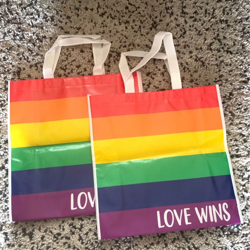 Love wins reusable plastic totes- Set of 2